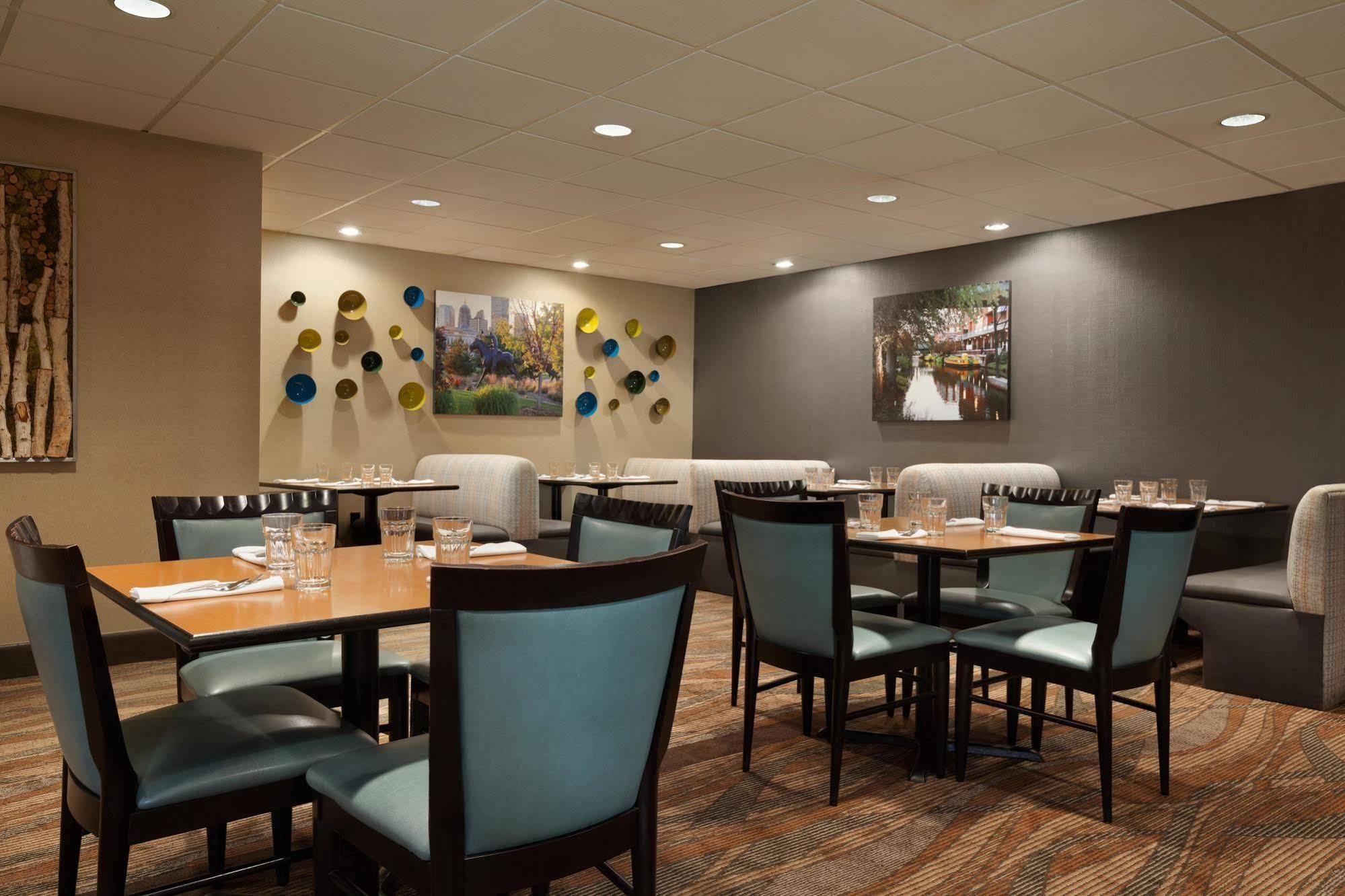 Embassy Suites By Hilton Oklahoma City Will Rogers Airport Buitenkant foto