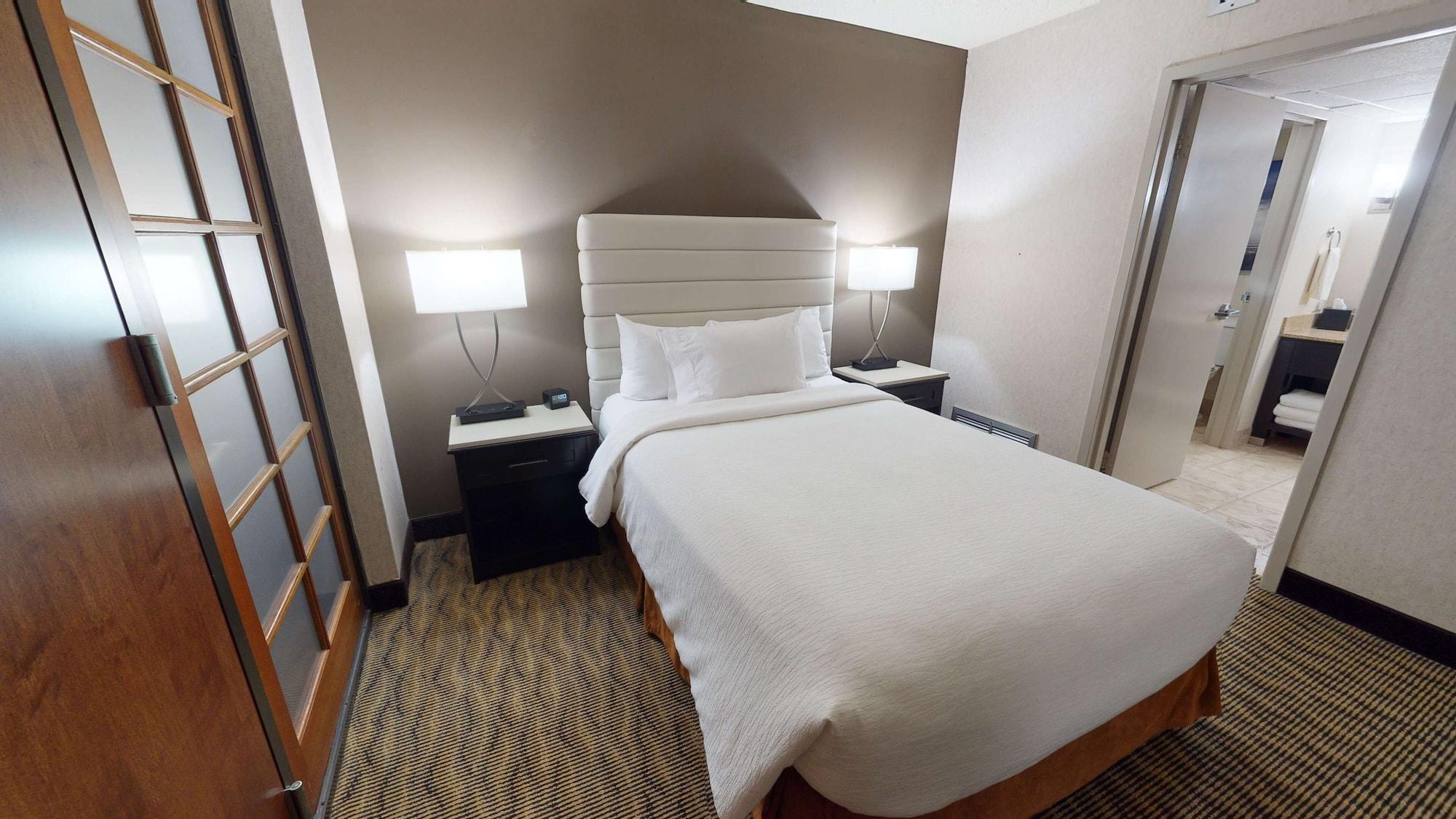 Embassy Suites By Hilton Oklahoma City Will Rogers Airport Buitenkant foto