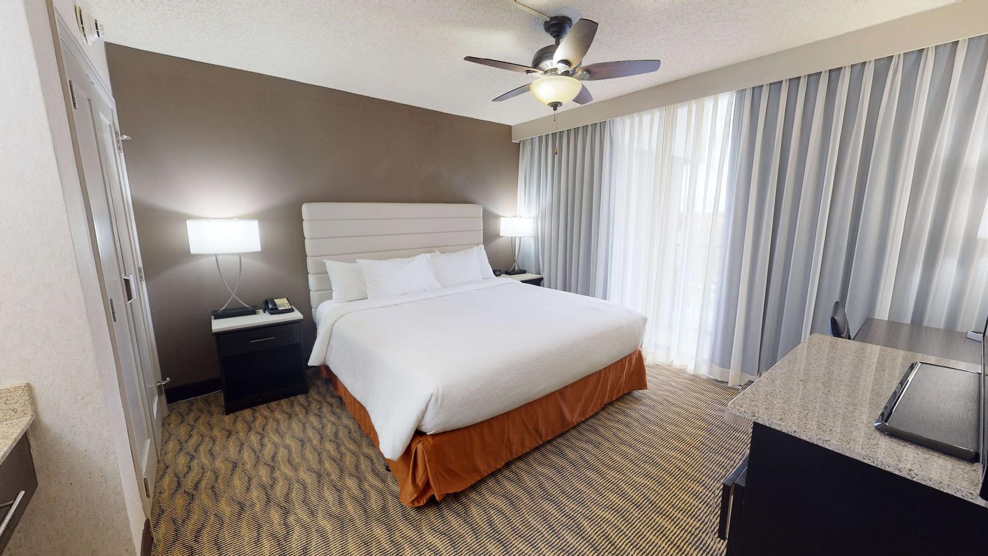 Embassy Suites By Hilton Oklahoma City Will Rogers Airport Buitenkant foto