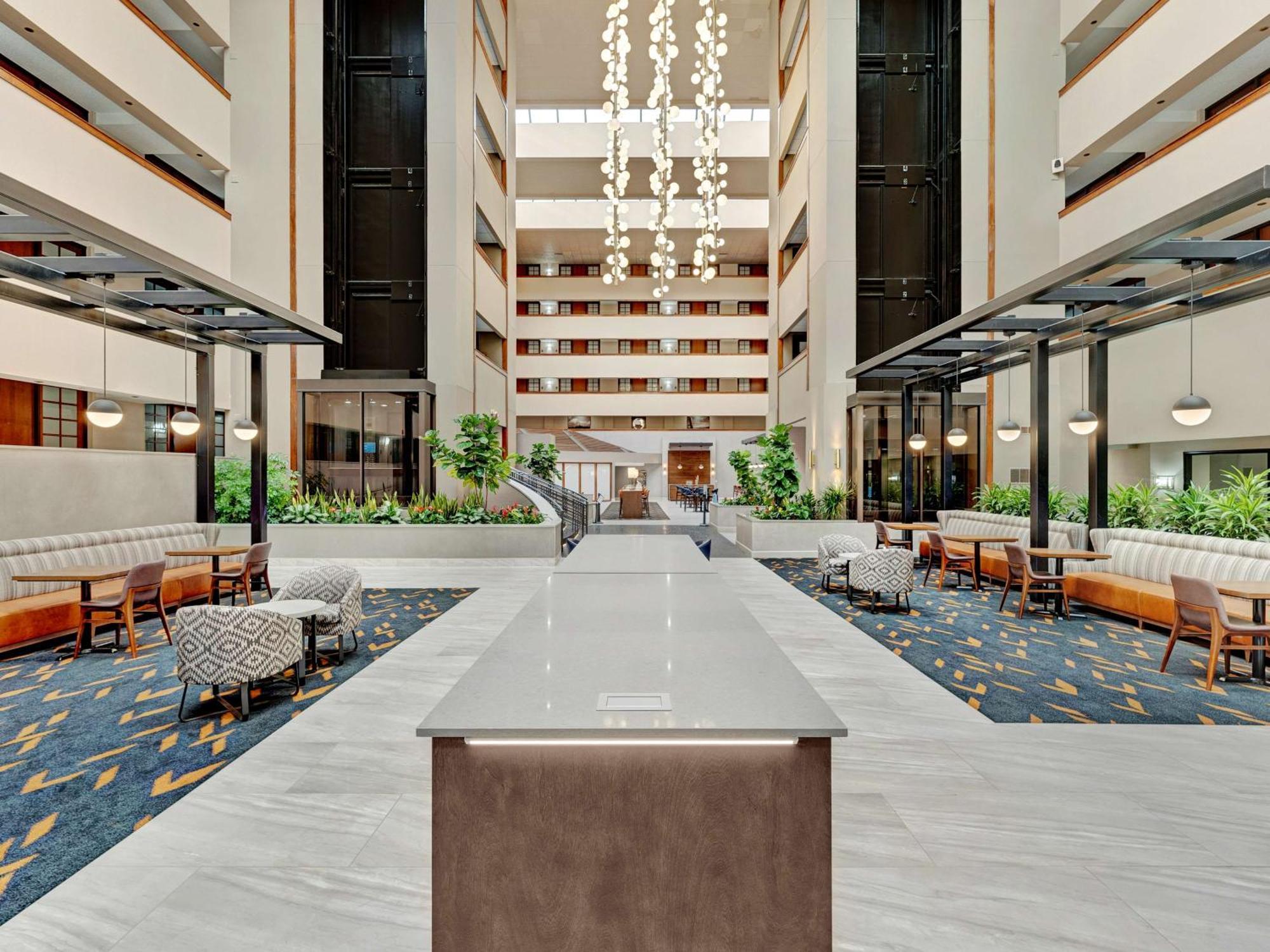 Embassy Suites By Hilton Oklahoma City Will Rogers Airport Buitenkant foto