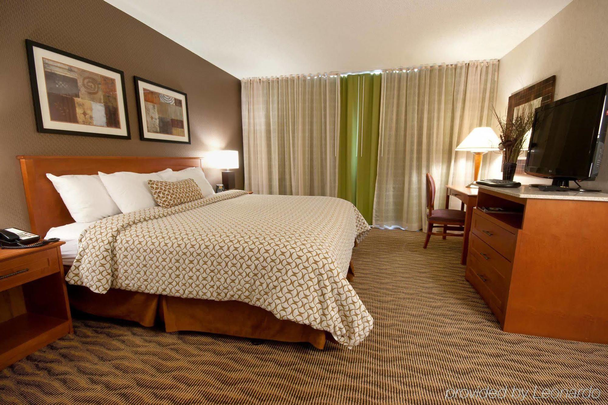 Embassy Suites By Hilton Oklahoma City Will Rogers Airport Buitenkant foto