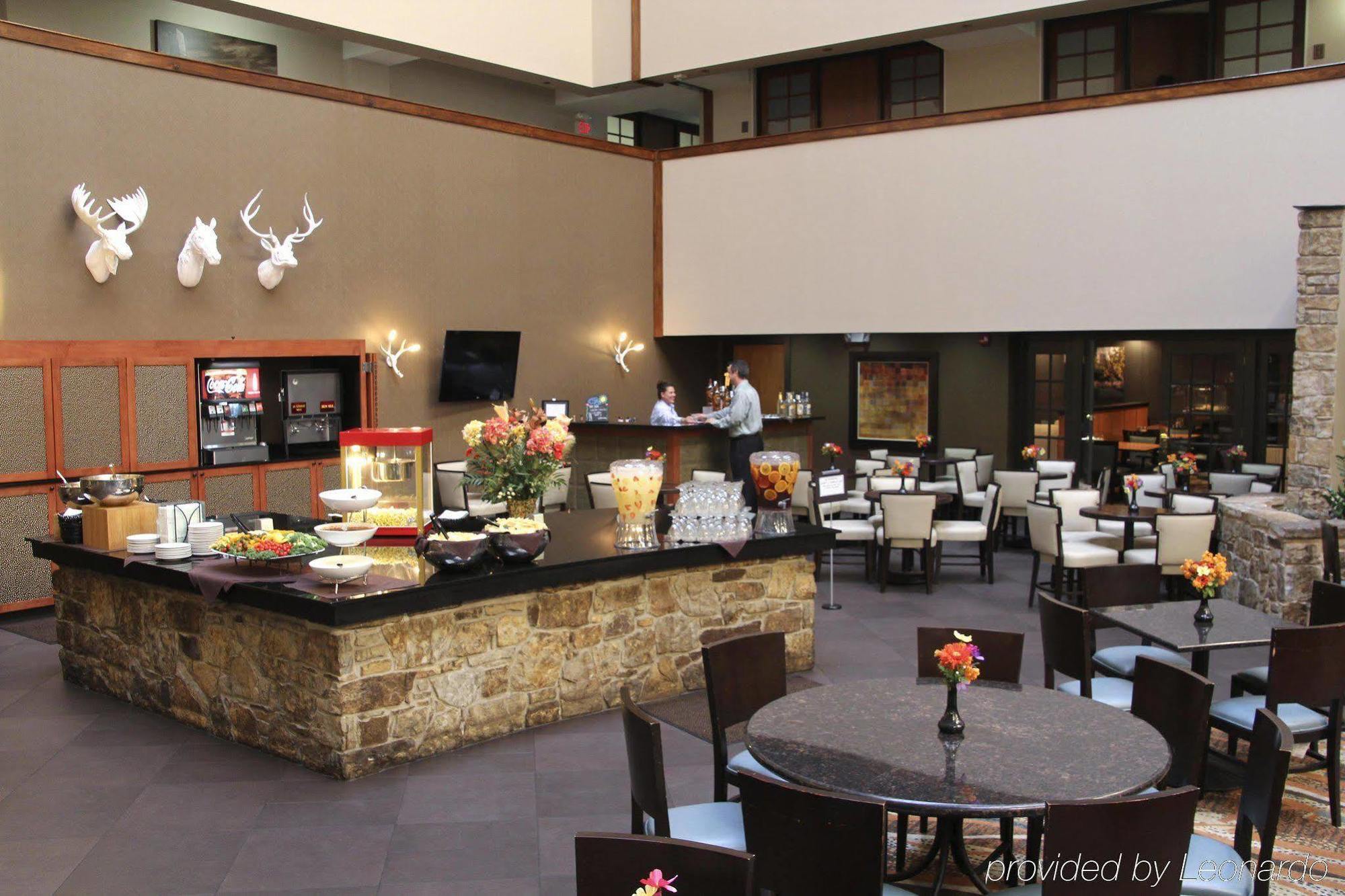 Embassy Suites By Hilton Oklahoma City Will Rogers Airport Buitenkant foto