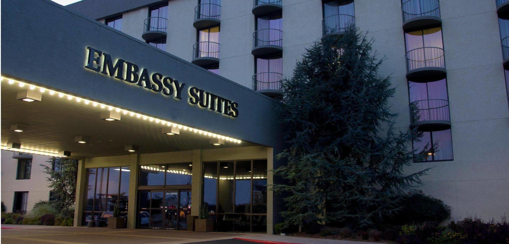 Embassy Suites By Hilton Oklahoma City Will Rogers Airport Buitenkant foto