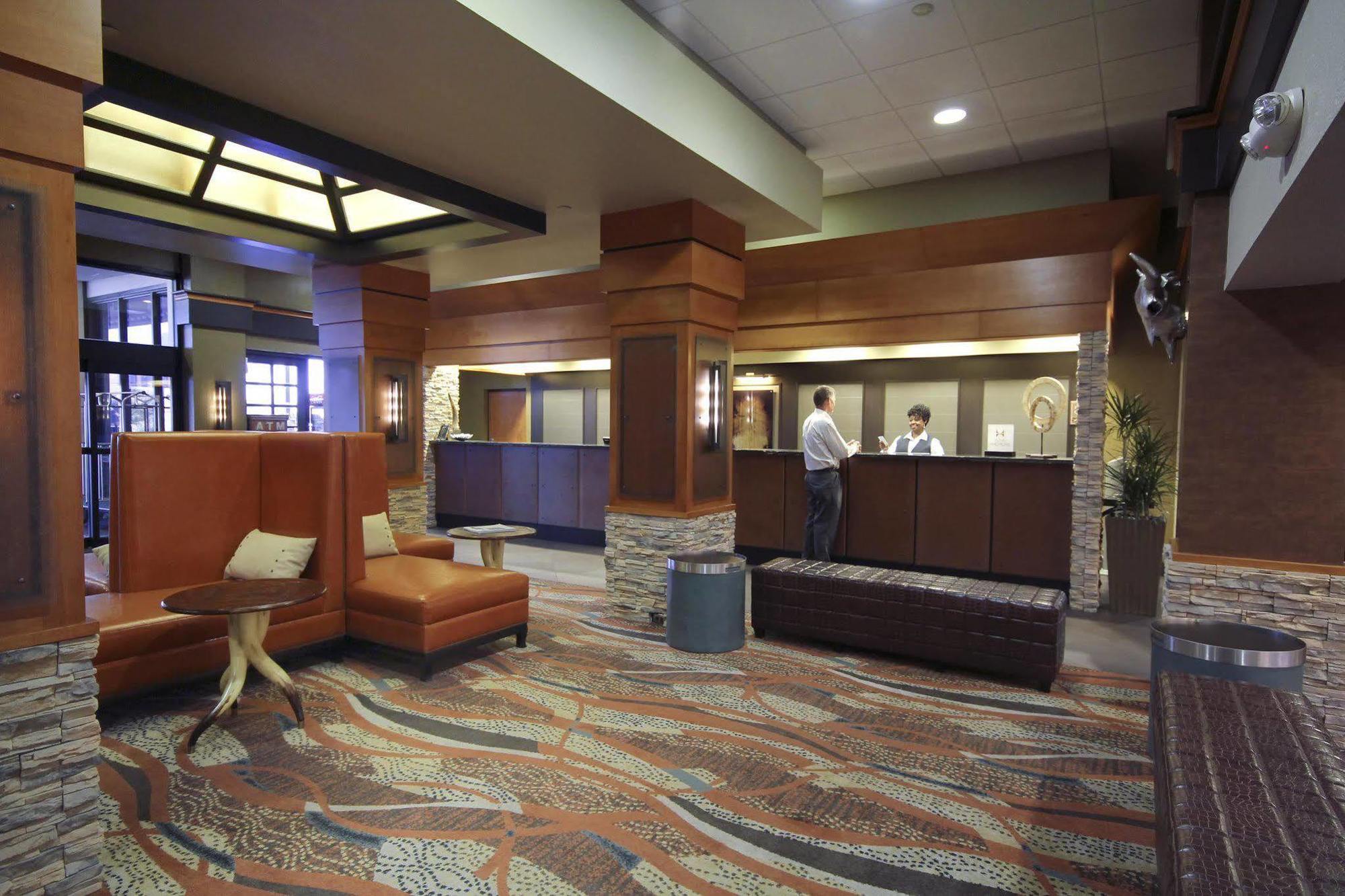 Embassy Suites By Hilton Oklahoma City Will Rogers Airport Buitenkant foto